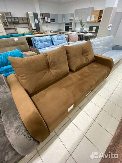 Диван Высокий