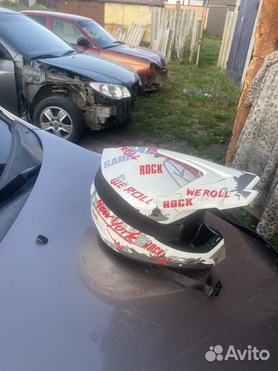 Кроссовый шлем