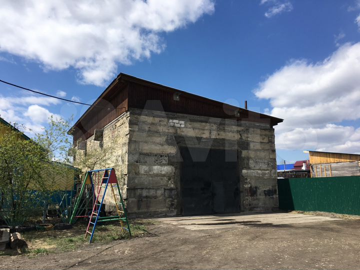 Гараж, > 30 м²