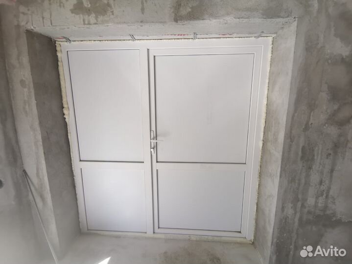 Дверь пластиковая входная