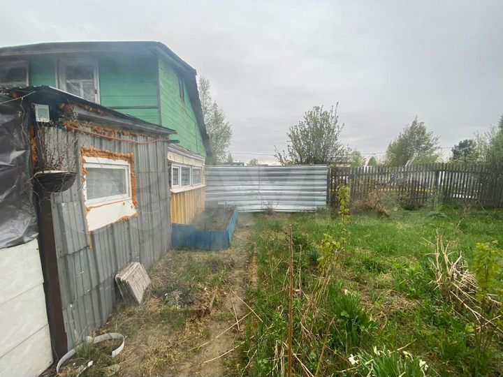 Дача 20 м² на участке 8 сот.