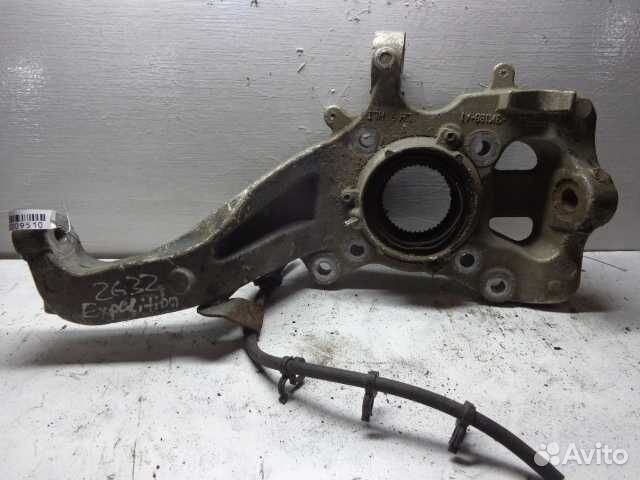 Кулак поворотный левый Ford Expedition 2