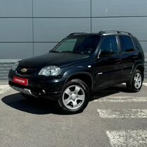 Chevrolet Niva 1.7 MT, 2012, 155 000 км, с пробегом, цена 530 000 руб.