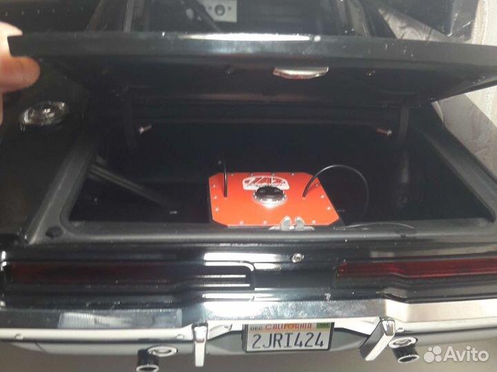 Коллекционная модель автомобиля Dodge Charger R/T