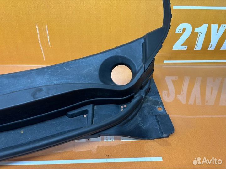 Решетка стеклоочистителя/жабо (планка под лобовое стекло) Kia Rio