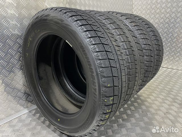 Bridgestone Blizzak Revo GZ 215/60 R17 96S