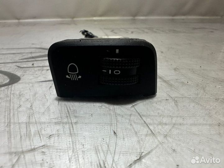 Кнопка корректора фар Kia Ceed JD D4FB 2013