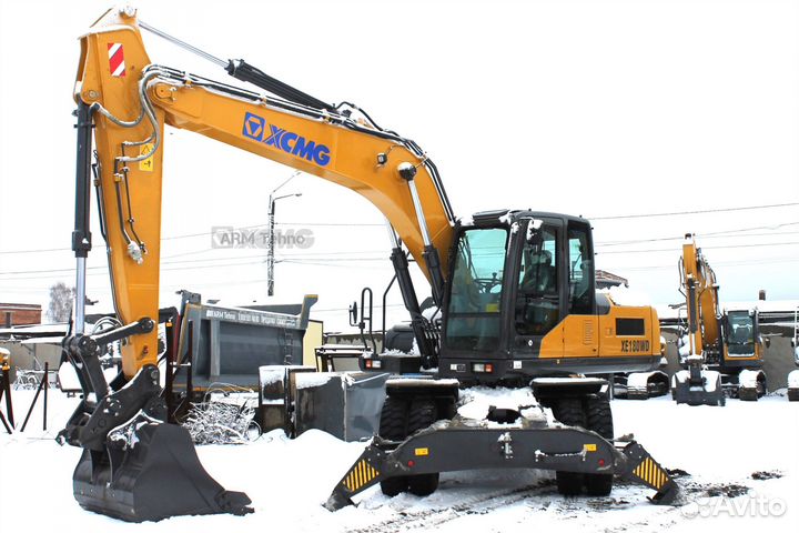 Колёсный экскаватор XCMG XE180WD, 2023