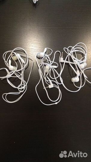 Проводные наушники с микрофоном