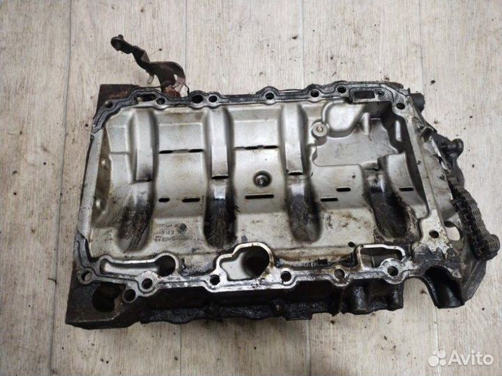 Верхняя часть масляного поддона Volkswagen Passat