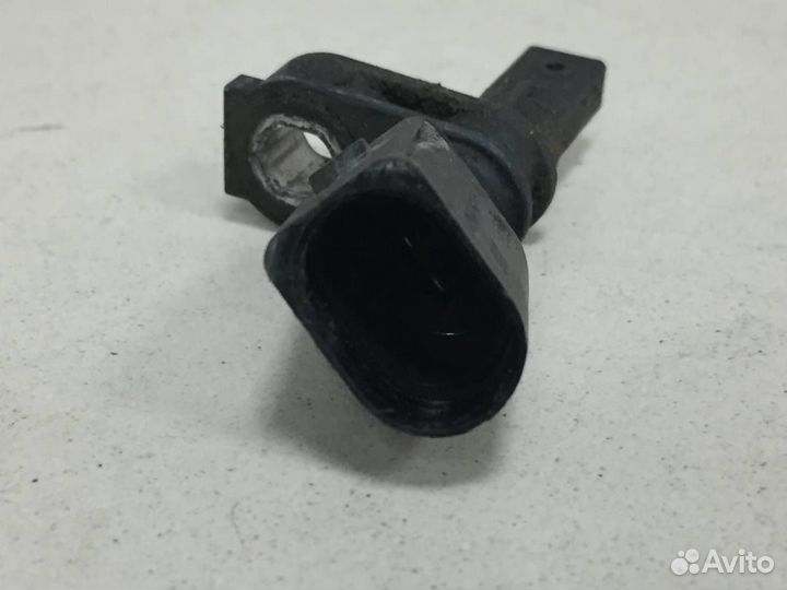 Датчик ABS передний левый Skoda Rapid 2012-2020