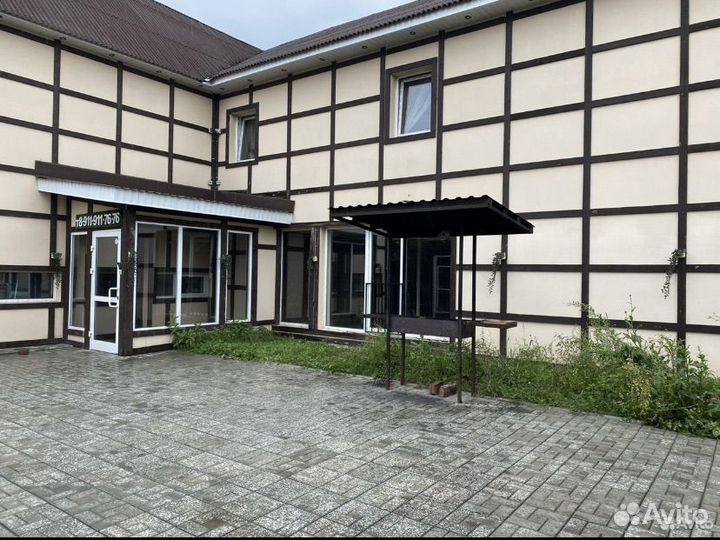 Банкетный зал в большом доме