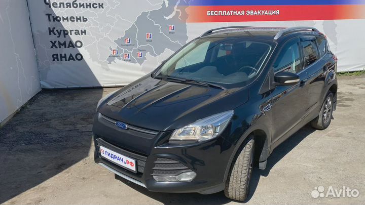 Поводок стеклоочистителя передний левый Ford Kuga