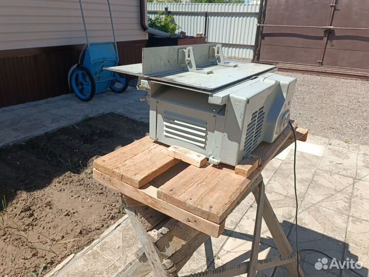 Деревообрабатывающий станок