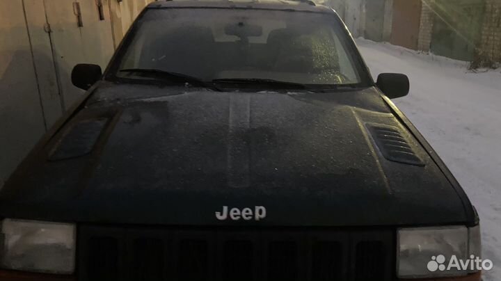 Жабры grand cherokee zj 5.9