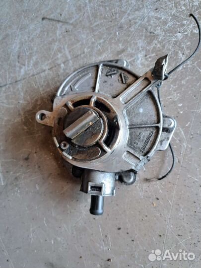 Вакуумный насос на Audi A6