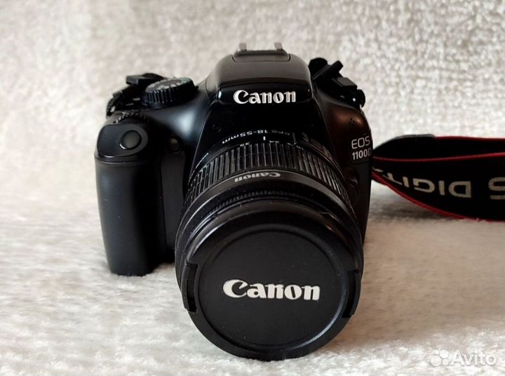 Зеркальный фотоаппарат Canon 1100D