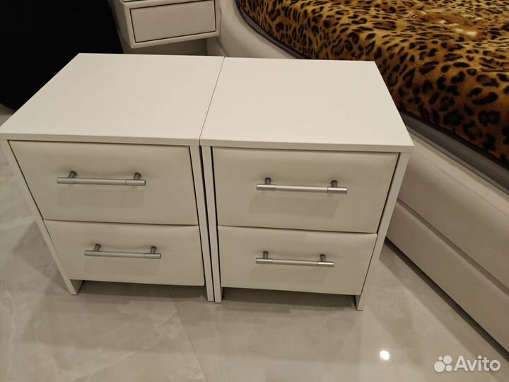 Тумбочка прикроватная Ormatek