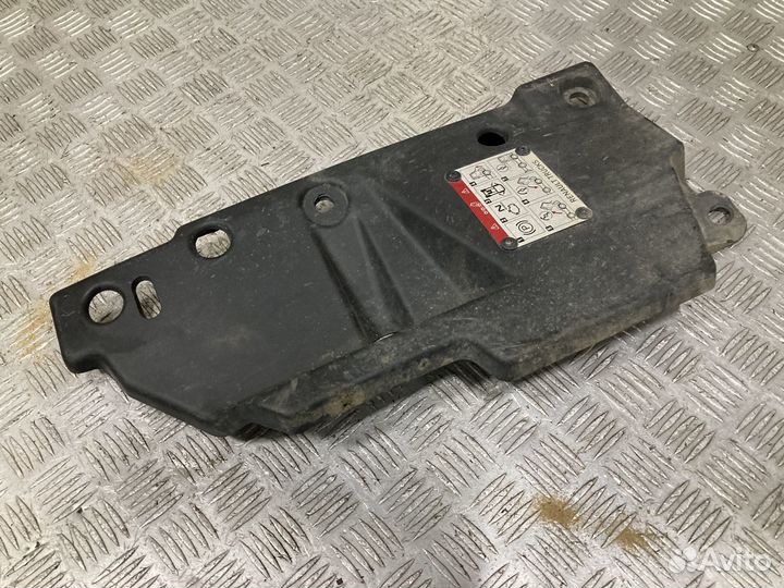 Накладка Volvo 82345425