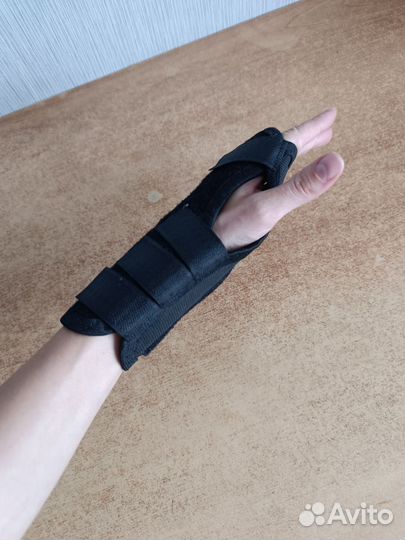 Фиксатор сустава запястья