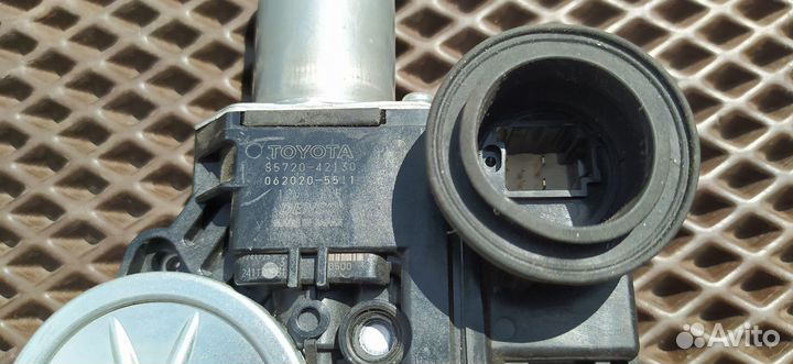Моторчик стеклоподъемника Toyota 8572042130