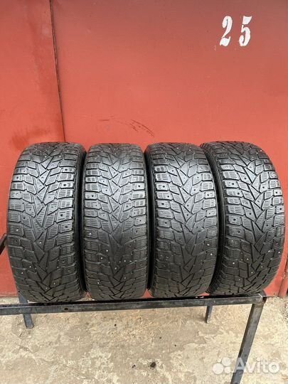 Dunlop SP Winter Ice02 225/55 R16 99T