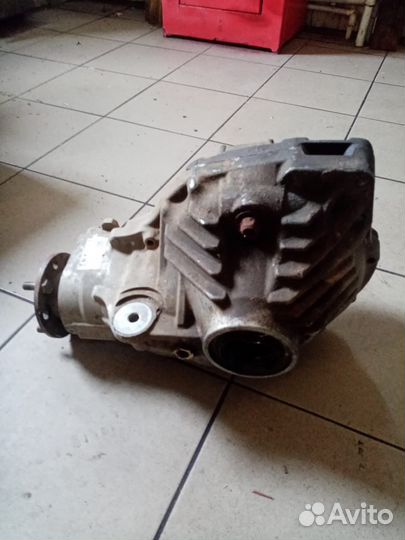 Редуктор передний