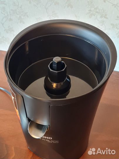 Соковыжималка для цитрусовых Redmond RJ-903