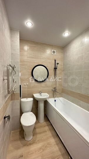 2-к. квартира, 40 м², 1/3 эт.