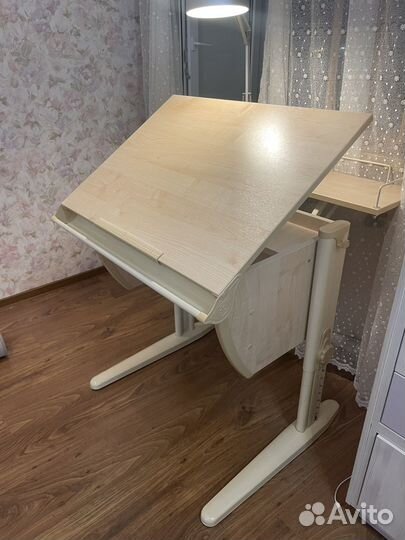 Растущая парта дэми, лампа и стул