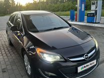 Opel Astra 1.4 AT, 2013, 140 000 км, с пробегом, цена 950 000 руб.