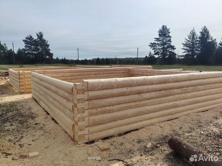 Сруб бани 6х6 в лапу