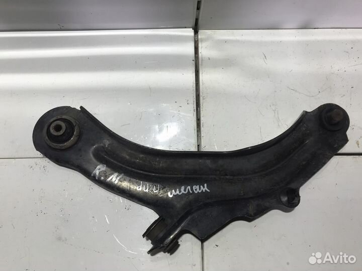 Рычаг правый Renault Megan 2