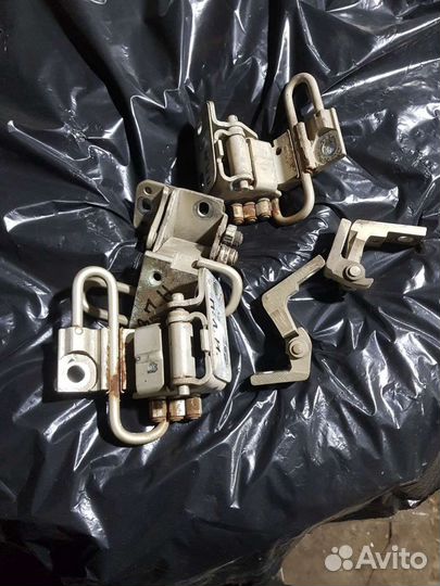 Петля двери volkswagen passat B 5+