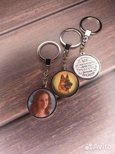 Брелок медальон