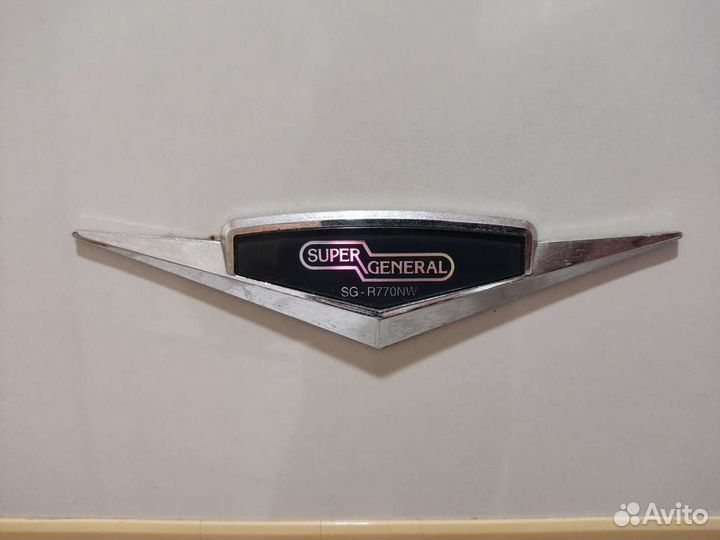 Холодильник огромный