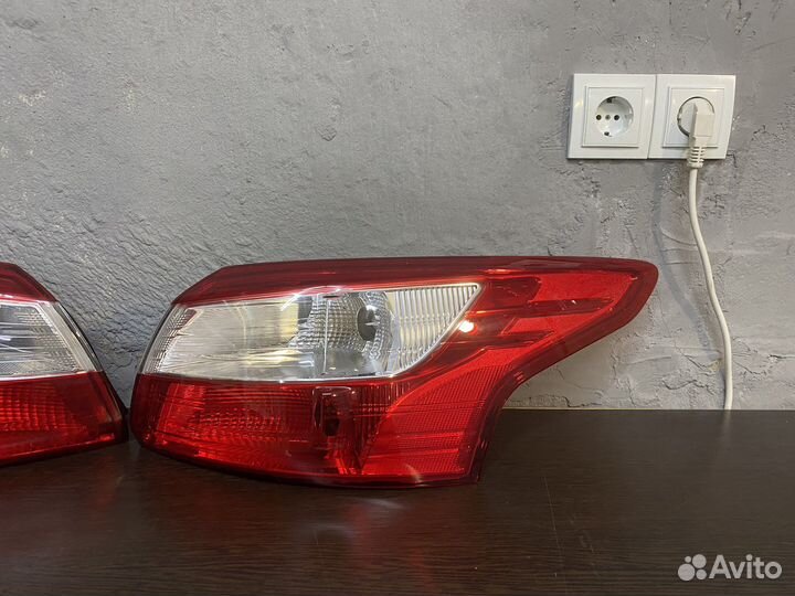 Ford Focus 3 правый левый фонарь