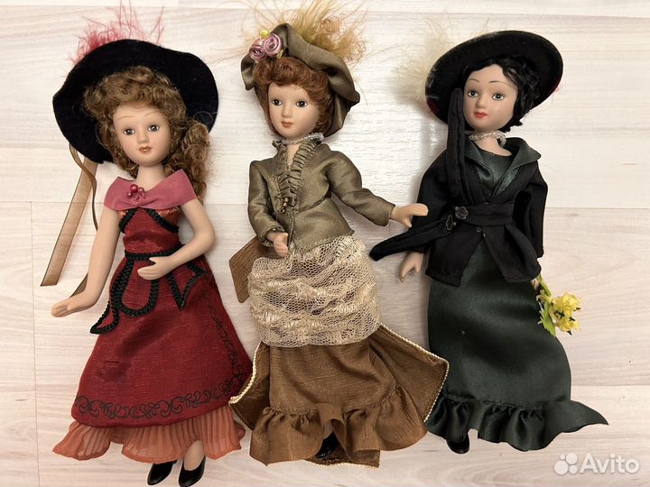 Кукла фарфоровая коллекционная