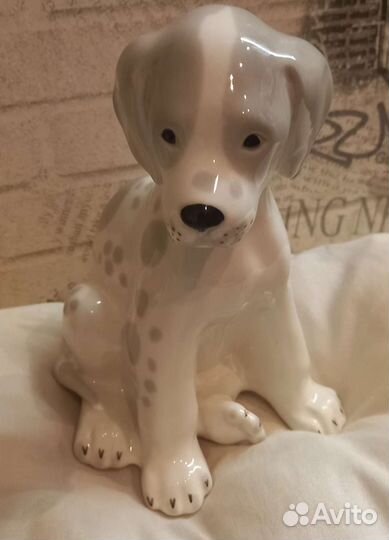 Статуэтка собака фарфор коллеционное