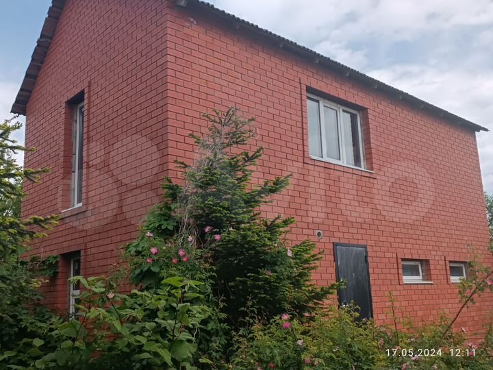 Коттедж 130 м² на участке 8 сот.