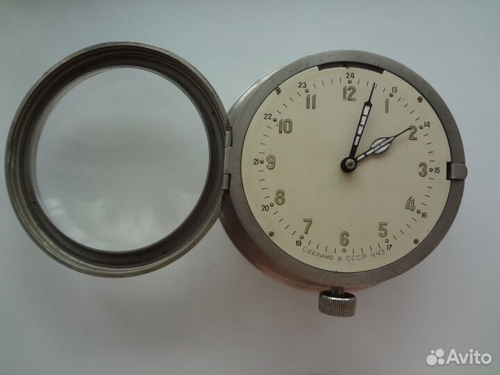 Часы корабельные