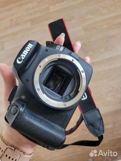 Зеркальный фотоаппарат canon eos 2000d