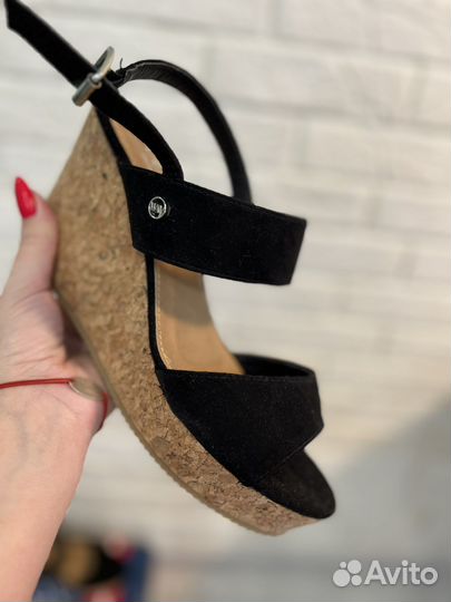 Босоножки 39