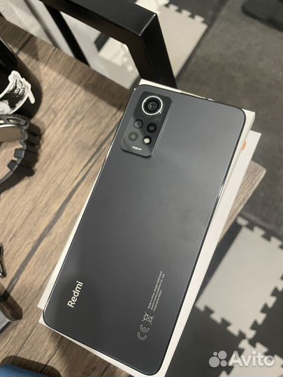 Xiaomi 12 Pro, 8/256 ГБ