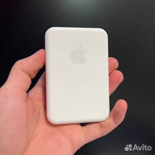 Apple MagSafe battery pack