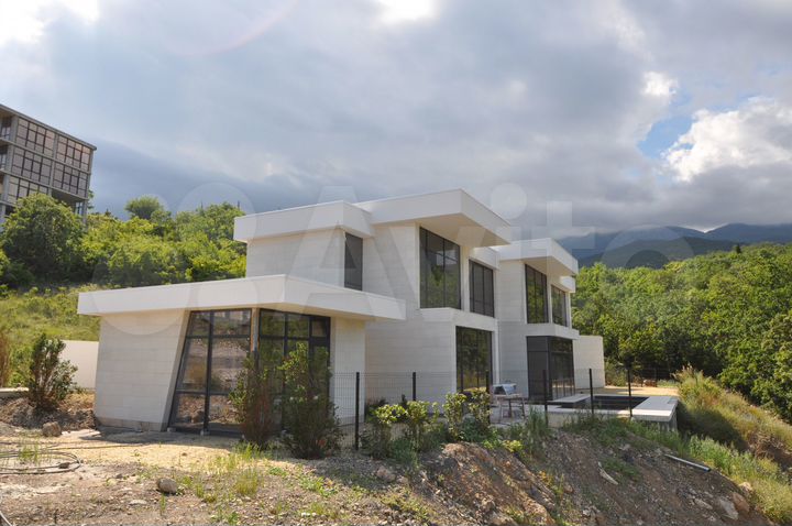 Дом 296,1 м² на участке 5,3 сот.