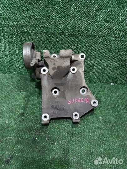 Кронштейн генератора Nissan Bluebird Sylphy G10