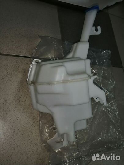 Бачок омывателя accent, solaris 10-14