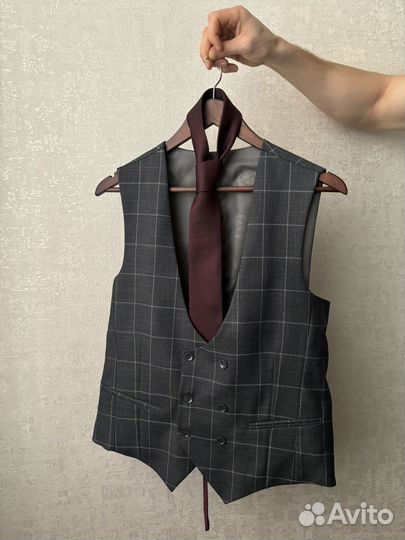 Мужской костюм тройка