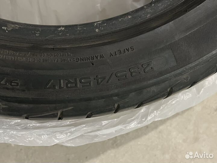Triangle TR968 235/45 R17